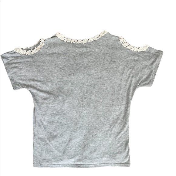 Cute Gray Top With Crochet Detail and Open Shoulder Size Small - Picture 2 of 8
